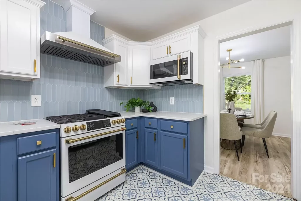 Beautiful, renovated kitchen done by Carolina Home Cash Offer